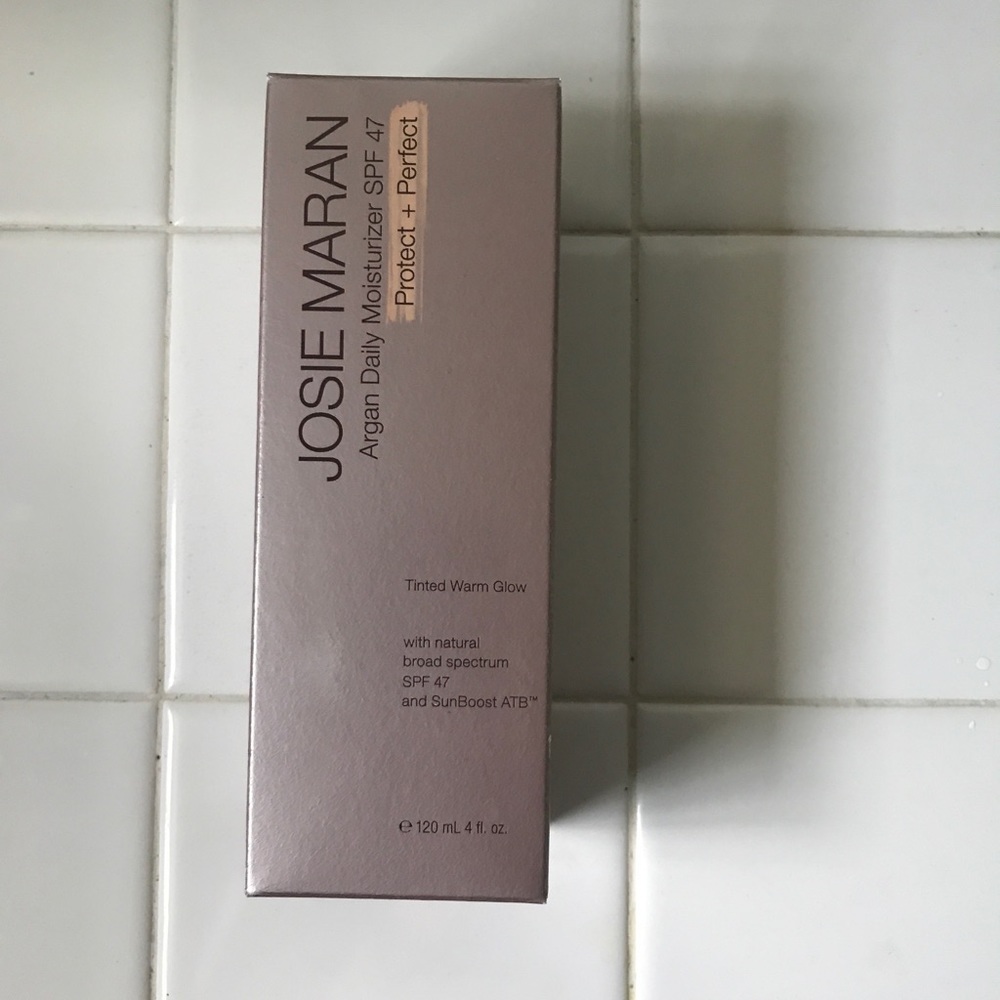 Brand New Josie Maran Protect & PerfectMoisturizer